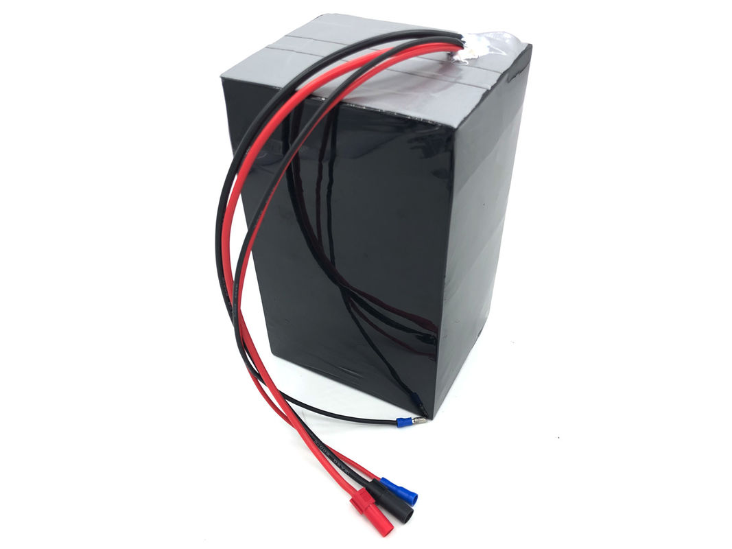 72V 40Ah Carré Vélo électrique Paquet de batterie au lithium-ion pour moto à trois roues