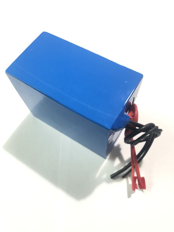 ODM 14,8 V 15A batterie au lithium-ion ternaire pour vélo électrique et moteur électrique