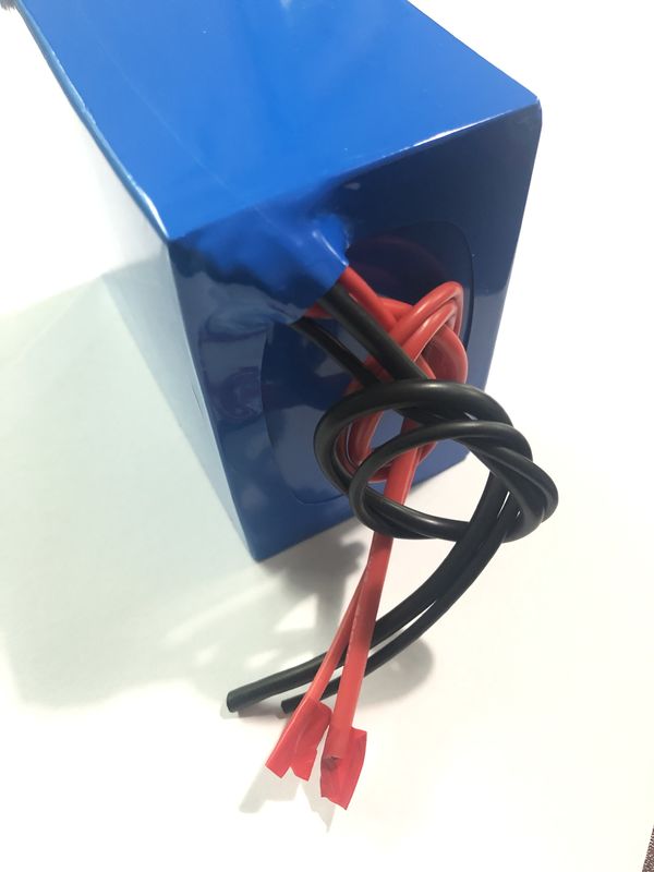 ODM 14,8 V 15A batterie au lithium-ion ternaire pour vélo électrique et moteur électrique